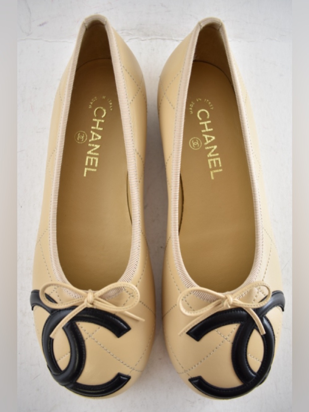 Chanel 26M Coco Beach Cambon Beige Black CC XL Logo Ballet Ballerina Flat 37 - Picture 9 of 16